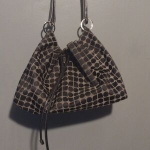 KATE SPADE BLACK WHITE SIGNATURE LOGO DRAWSTRING BUCKET HANDBAG